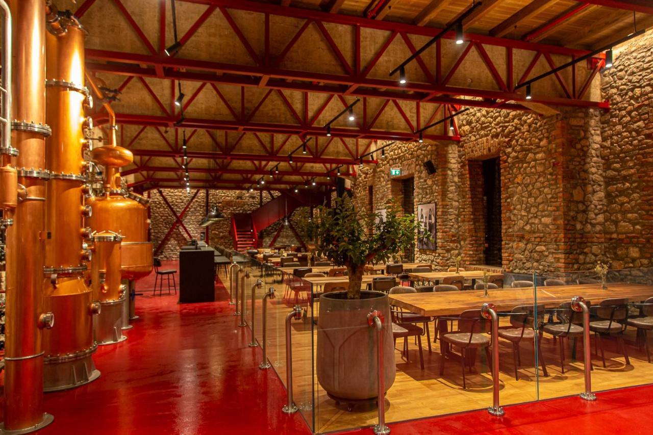 Melesin Distillery Leskovik Ngoại thất bức ảnh