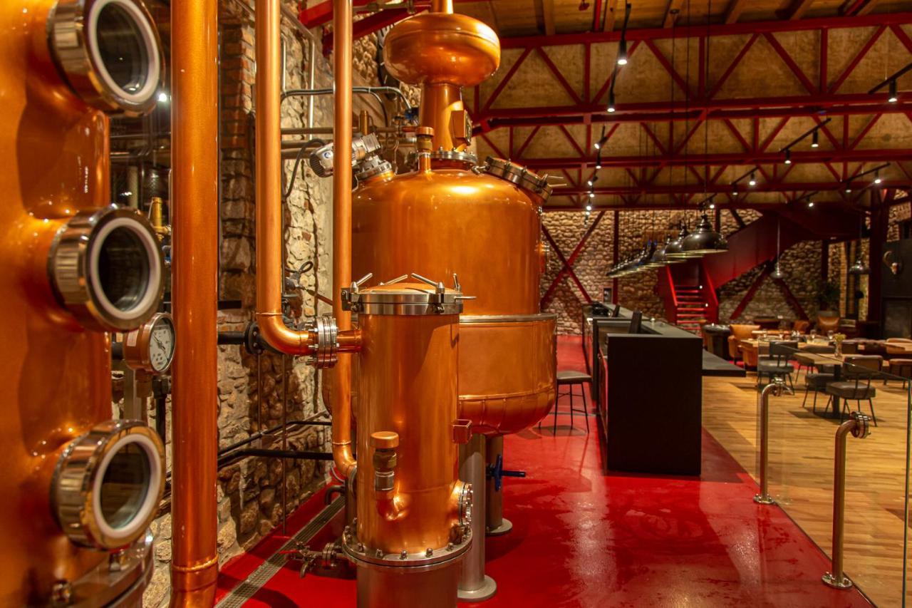 Melesin Distillery Leskovik Ngoại thất bức ảnh
