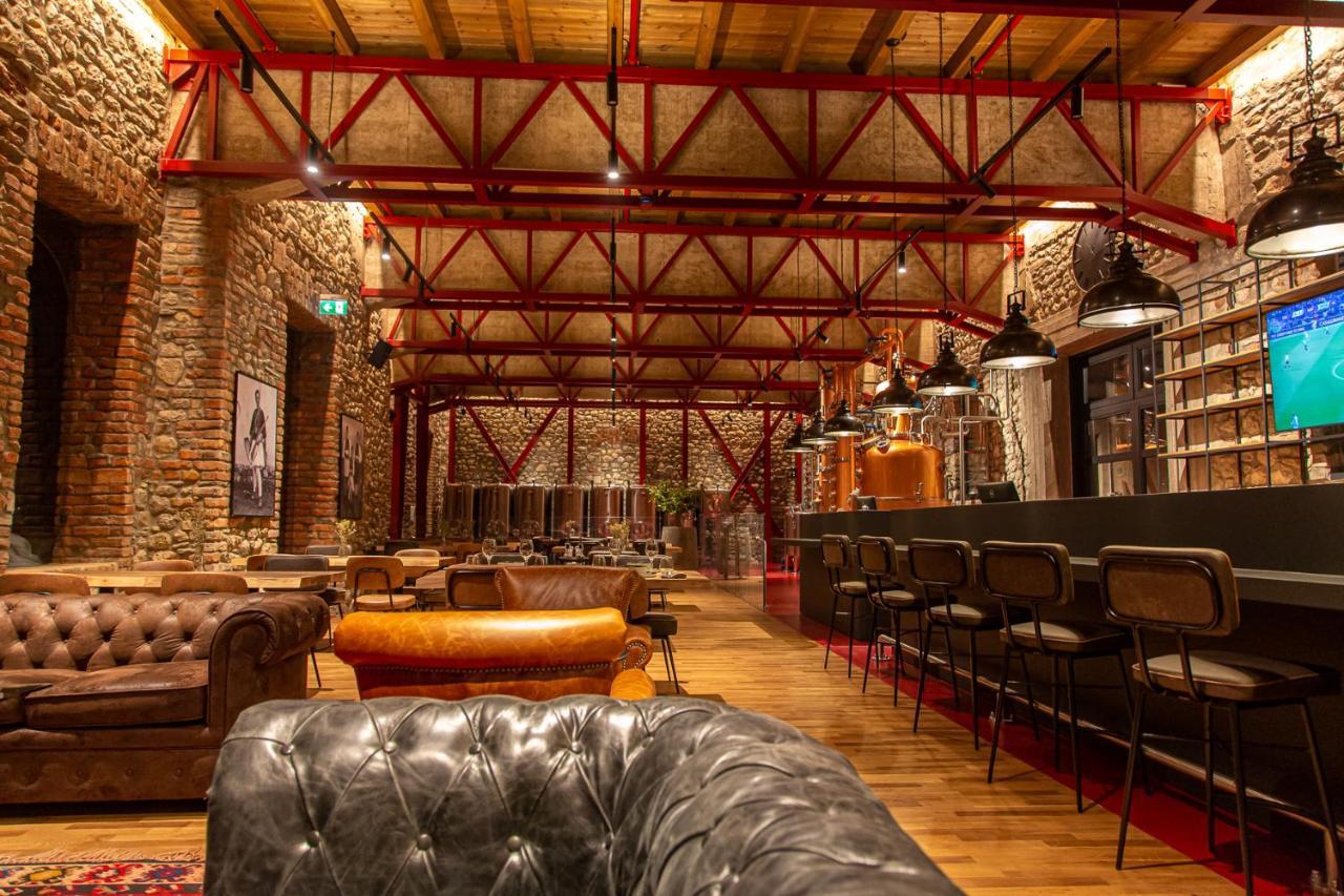 Melesin Distillery Leskovik Ngoại thất bức ảnh